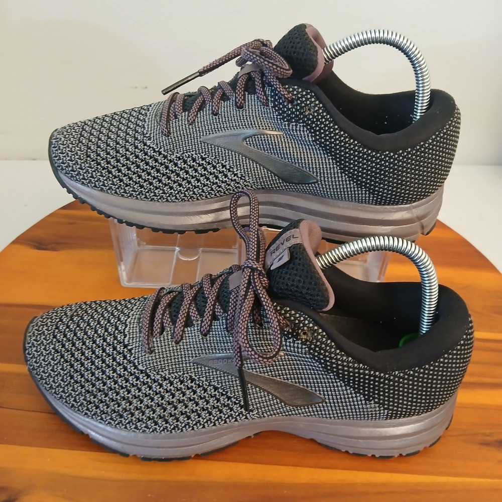 Brooks Revel 2 Womens 9 Gray Running Shoes Sneakers 1202811B047